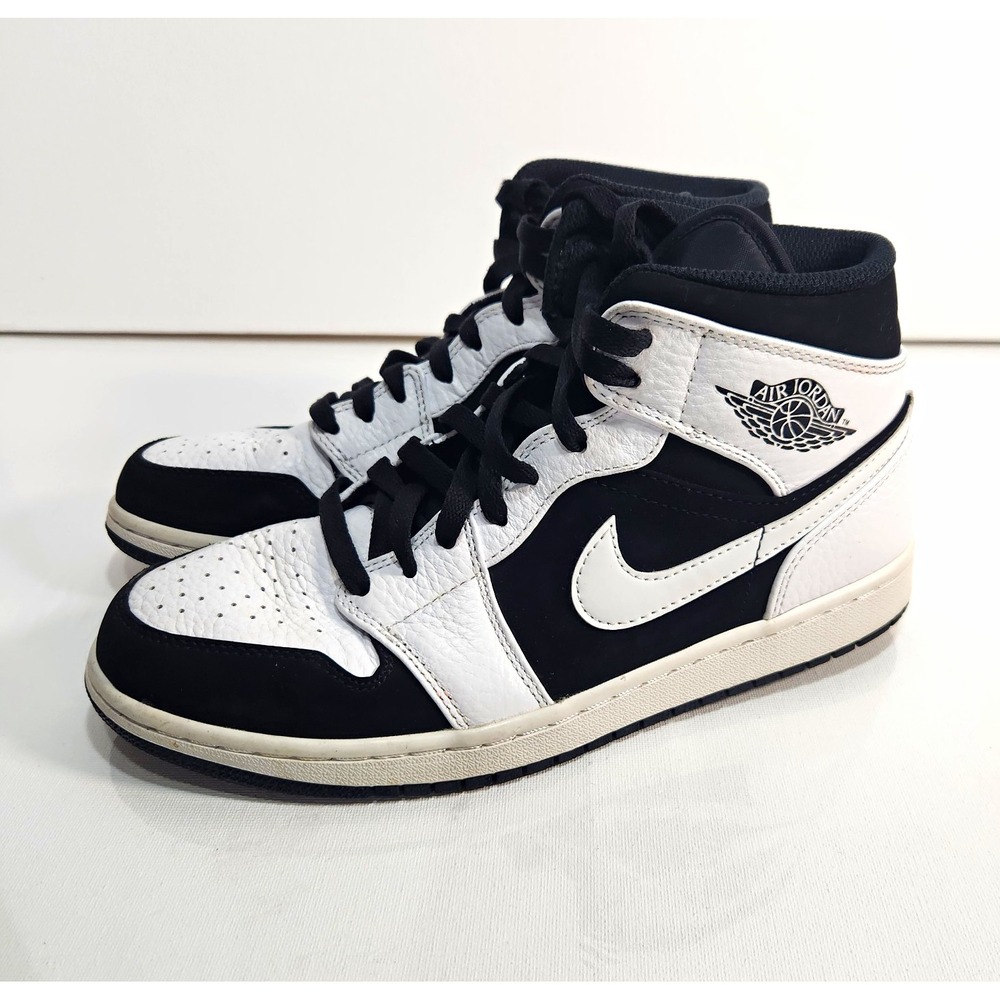Jordan Air Jordan 1 Mid Tuxedo Black/White Leather Mid Top Sneaker Mens Size 8